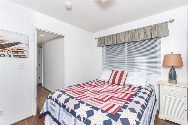 Building Photo - 112 31st St