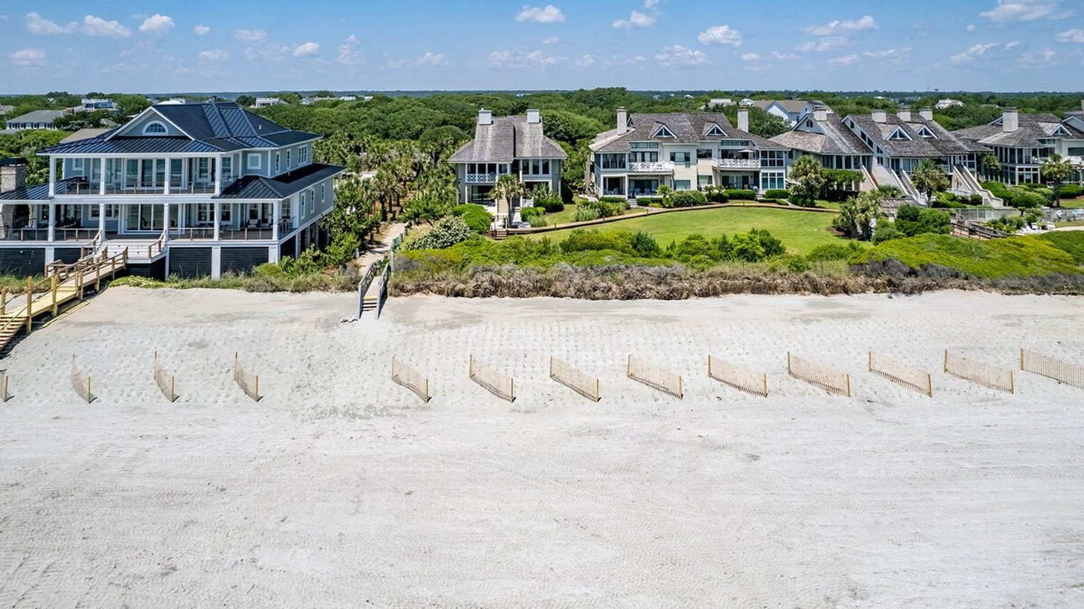 Building Photo - 1029 Debordieu Blvd