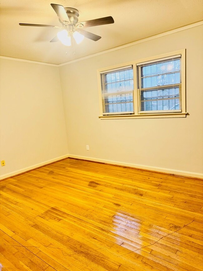 Building Photo - 3 Bed 1.5 Bath Home In Morningview *** Call 334-366-9198 to Schedule a Self Tour!