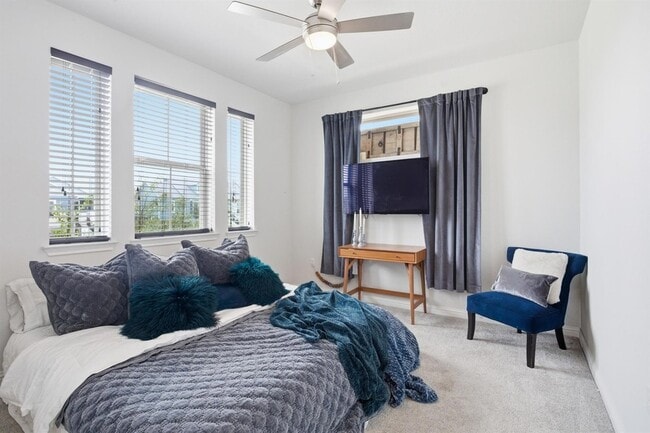 Building Photo - 8525 Leroi Dr