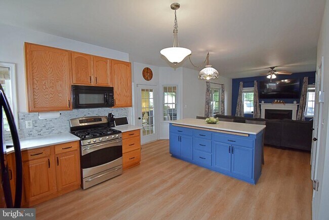Building Photo - 34 Ashcroft Dr