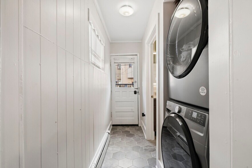 Building Photo - 2312 Fitzwater St