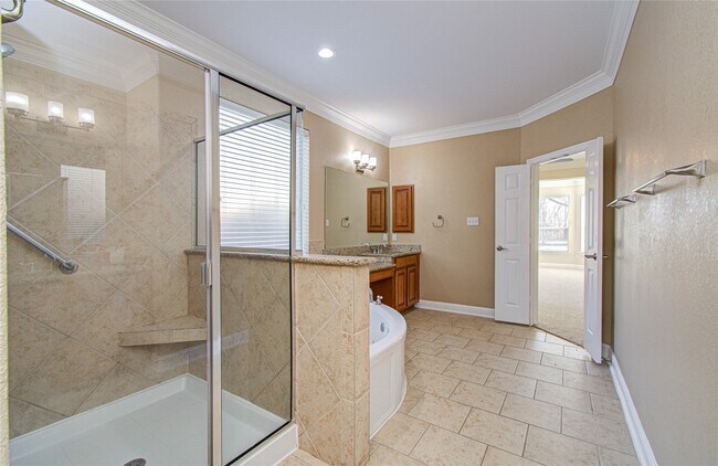 Building Photo - 3730 Arundel Gardens Ln