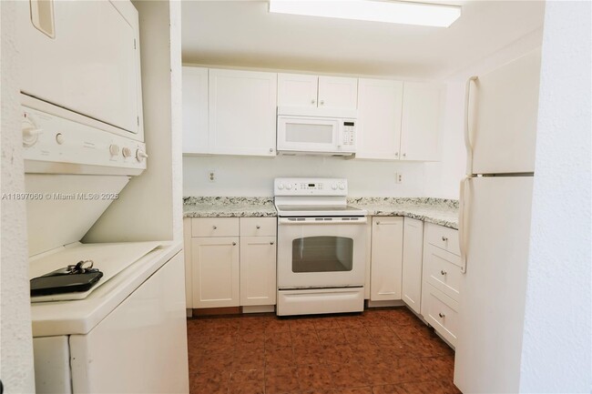 Building Photo - 3791 NW 78th Ave