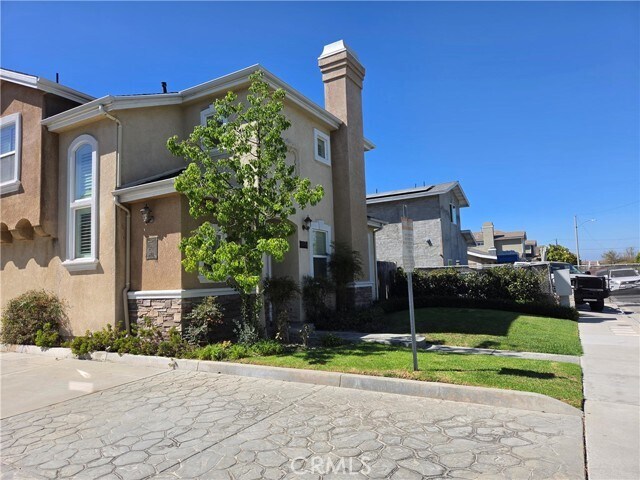 Building Photo - 8699 Belmont St