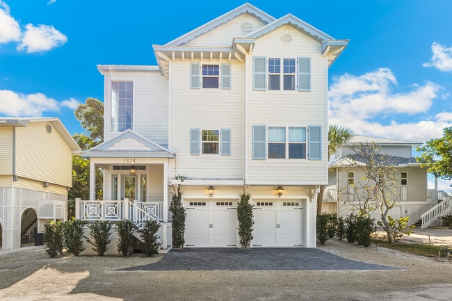 Primary Photo - 1874 18th St