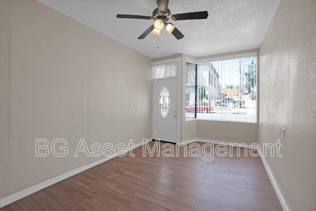 Building Photo - 916 Marin St