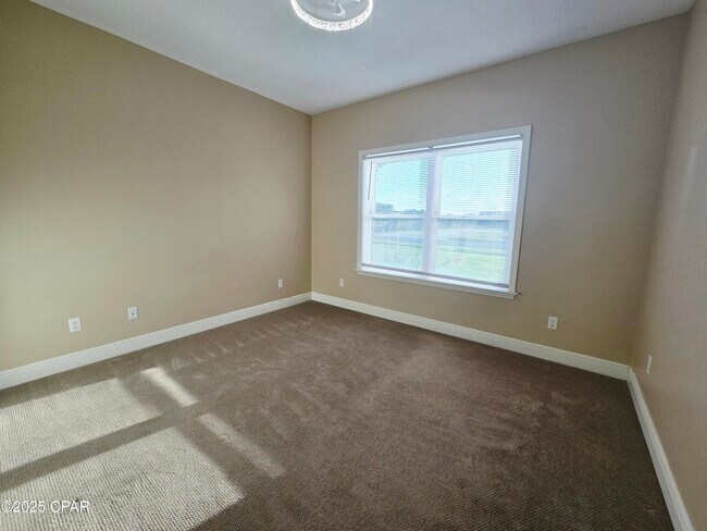 Building Photo - 138 Kaelyn Ln