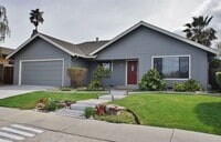 Building Photo - Single Story with Big Backyard in Hollister