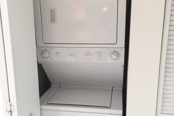 washer/dryer - 3180 Coral Way