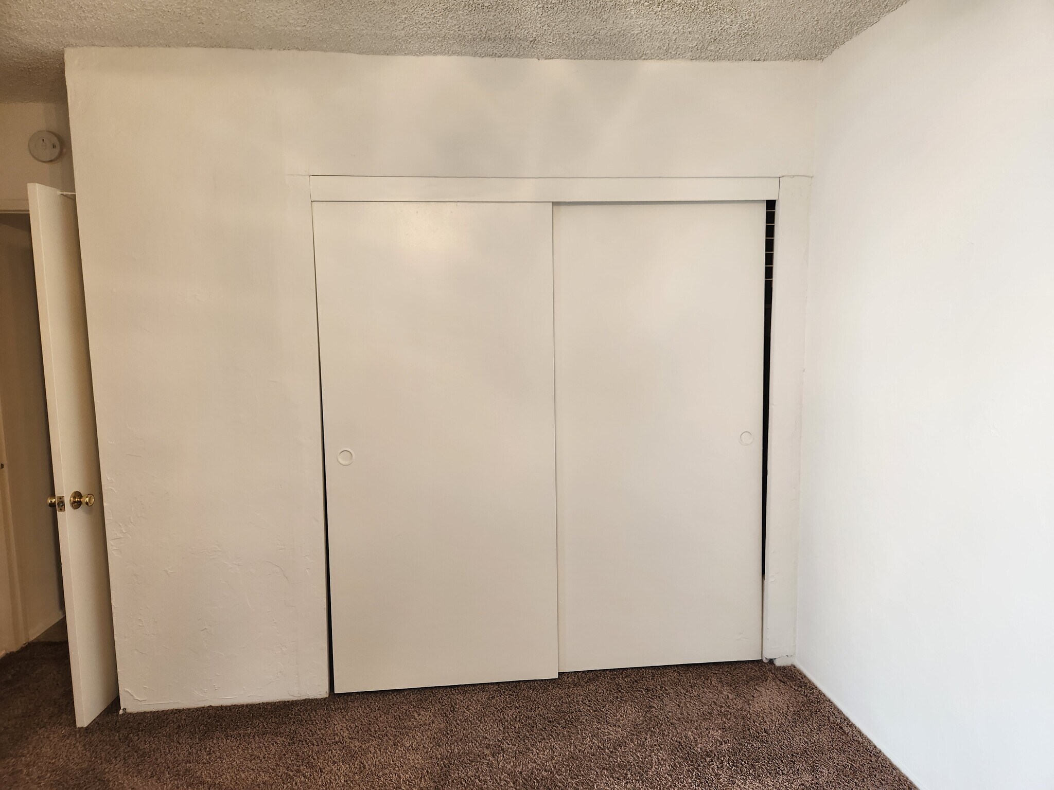 Building Photo - 1400 Freeman Ave