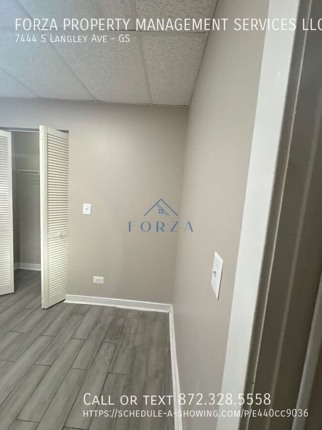 Building Photo - 7444 S Langley Ave