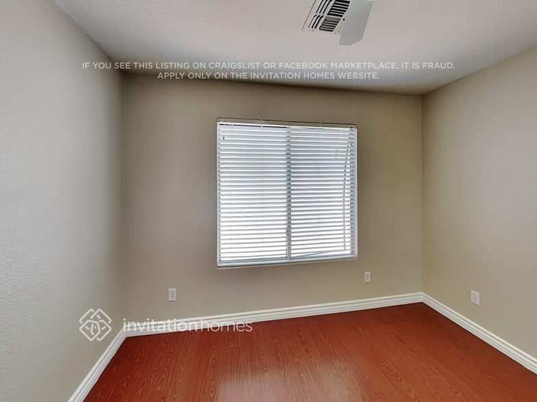 Building Photo - 1530 W St Anne Ave
