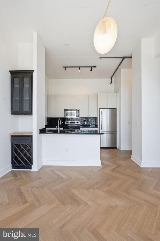 Building Photo - 520 John Carlyle St