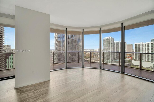 Building Photo - 801 S Miami Ave