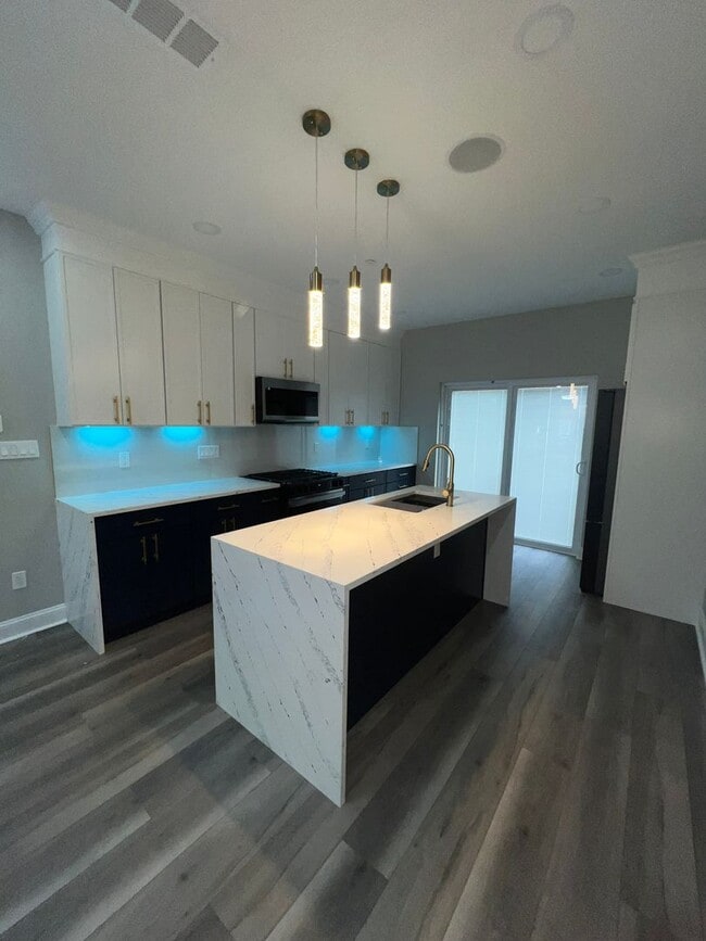 Building Photo - Beautiful New Constuction available for Rental