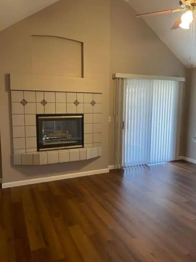 Building Photo - Hot Rental Alert! Gorgeous North Fresno Home!