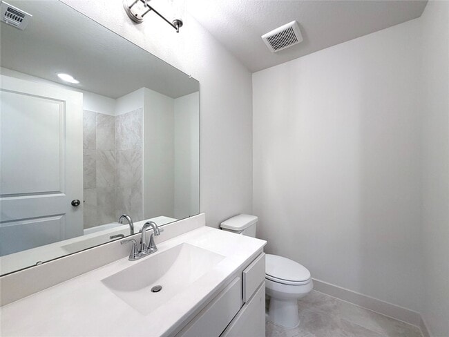 Building Photo - 31174 Riley Hts Dr