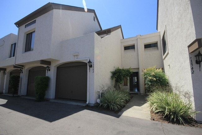 Building Photo - 1542 Granite Hills Dr