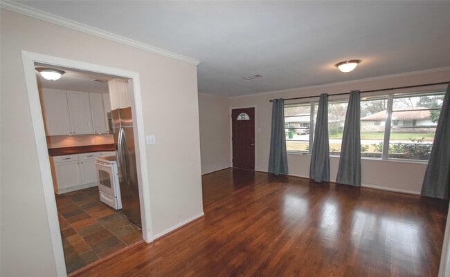 Building Photo - 1430 Cheshire Ln