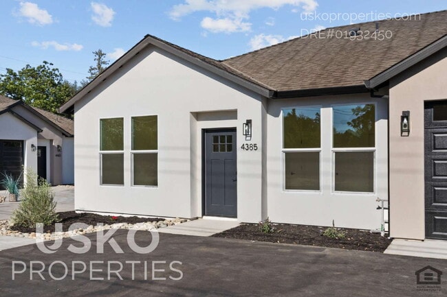 Primary Photo - "Spacious 3-Bed, 2-Bath in Prime Sacrament...