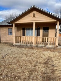 Building Photo - 3 Bedroom 1 bath home