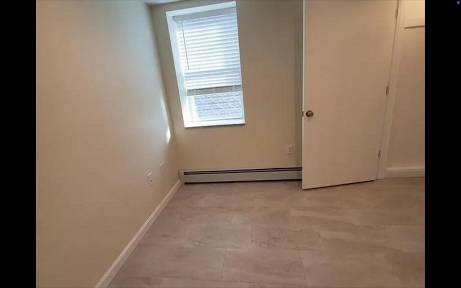 Building Photo - 87 Reservoir Ave