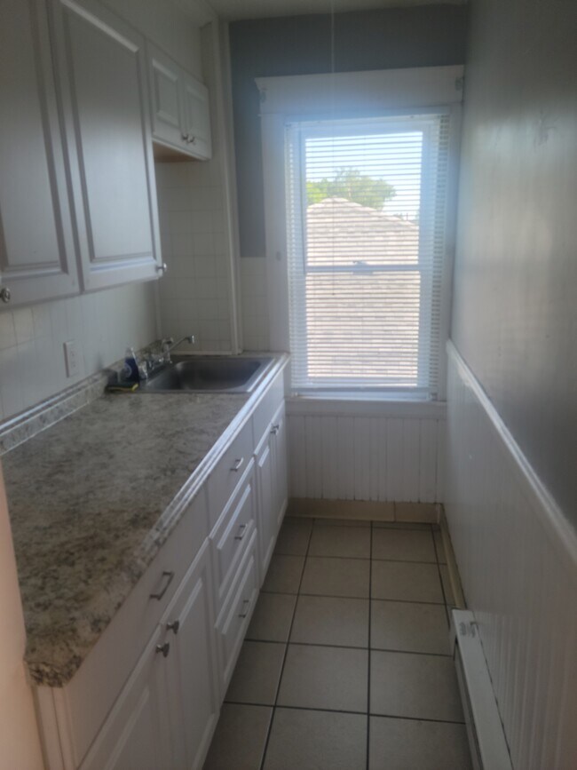 pantry - 809 Charles St