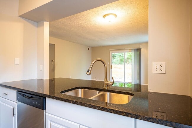 Interior Photo - Grandview Passage