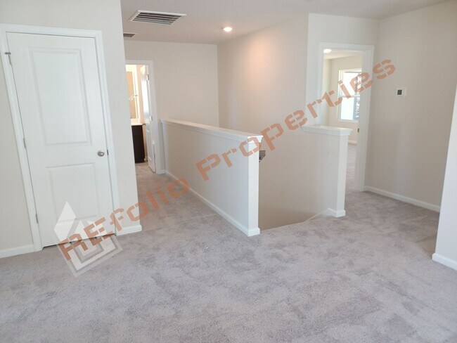 Building Photo - Wonderful 3 Bedroom 2-Car Garage House wit...