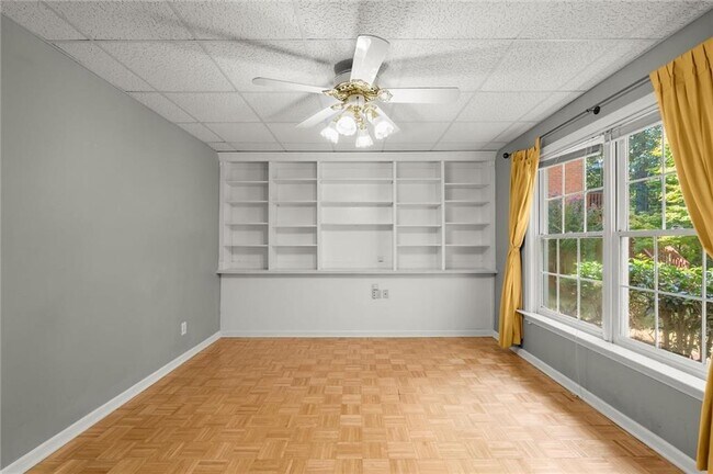 Building Photo - 1440 Grovehurst Dr