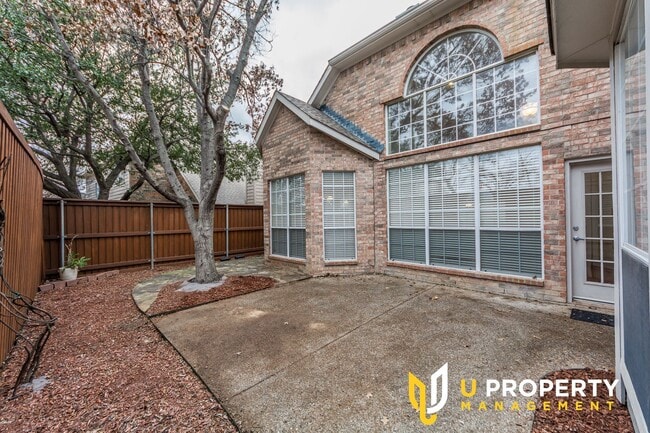 Building Photo - Great location, nice community! Make it yo...