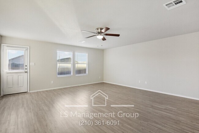 Building Photo - 10546 Varmus Dr