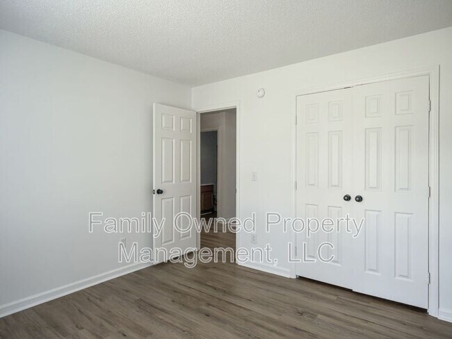Building Photo - 147 Danzid Dr