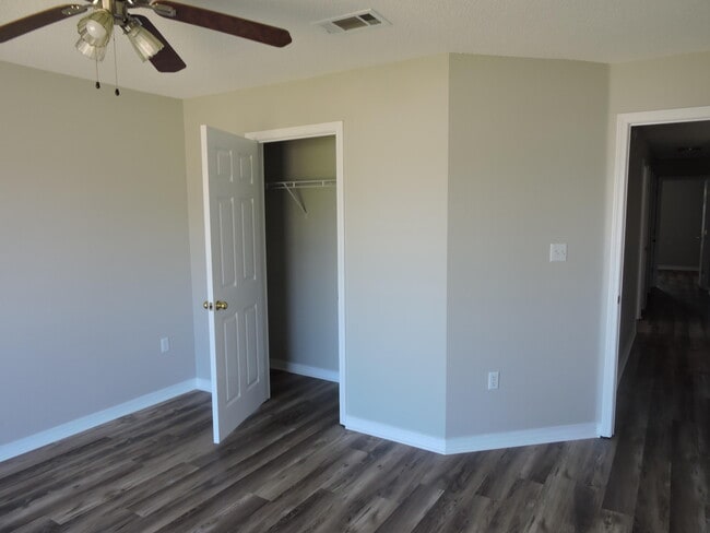 Building Photo - 4862 Leyland Ln