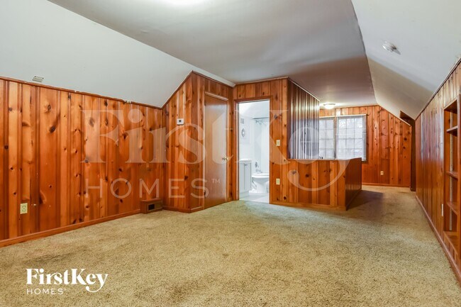 Building Photo - 1655 Altadena Pl SW
