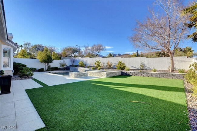 Building Photo - 10728 Elm Ridge Ave