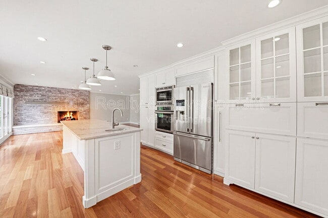 Building Photo - 276 S Kenilworth Ave