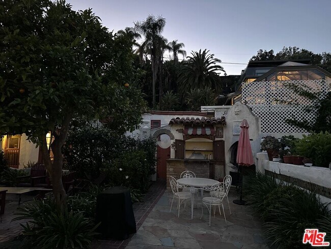 Building Photo - 311 Amalfi Dr