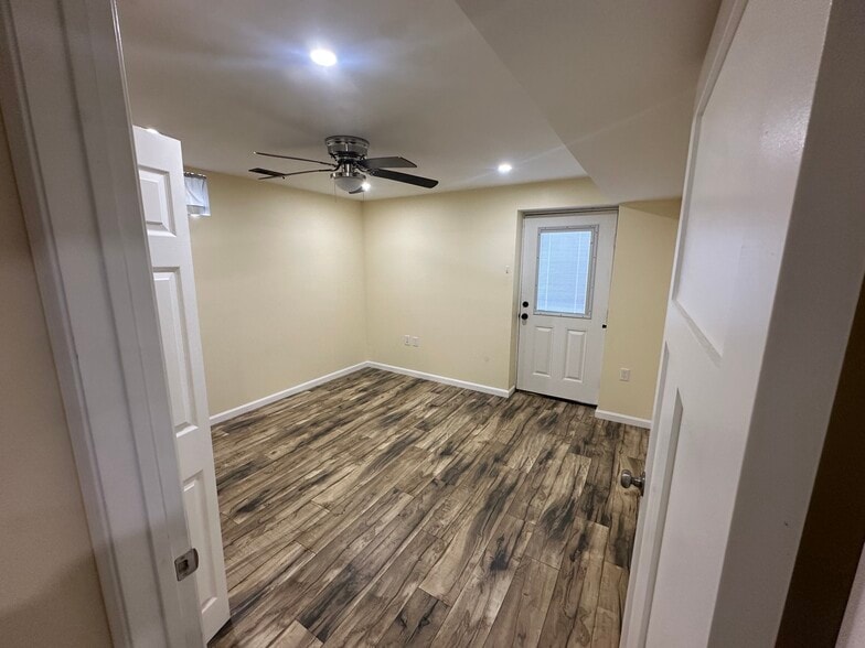 Building Photo - 7351 Waldman Ave