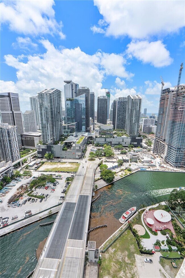 Building Photo - 350 S Miami Ave