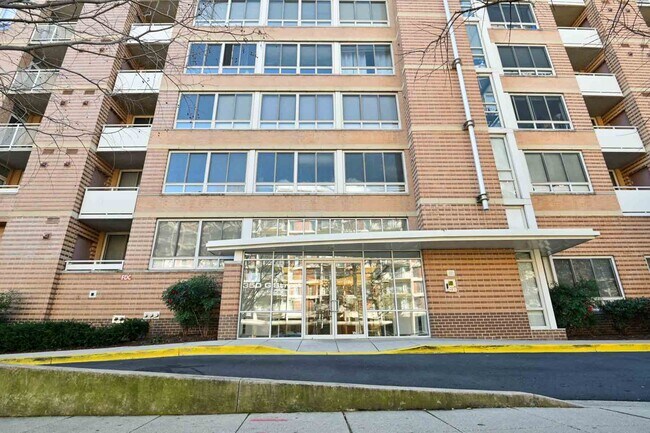 Building Photo - 350 G St SW