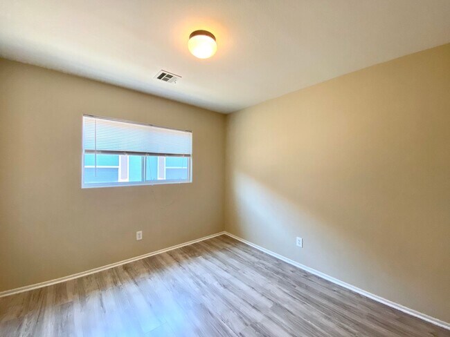 Building Photo - 6486 W Eldorado Ln