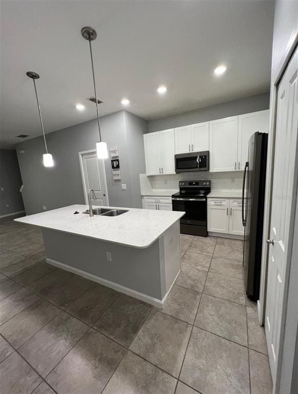 Building Photo - 9036 Tecumseh Dr