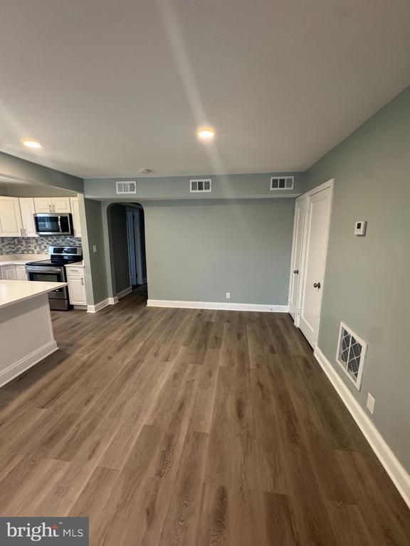 Building Photo - 1730 Aberdeen Rd