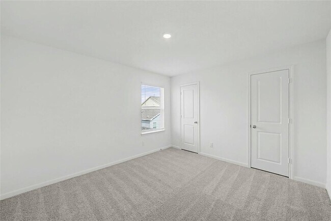 Building Photo - 253 Fairlawn Wy