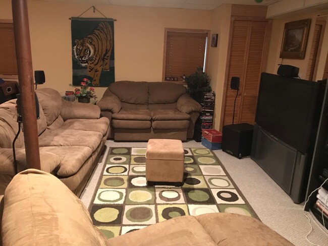 Building Photo - 192 Cheviot Ct