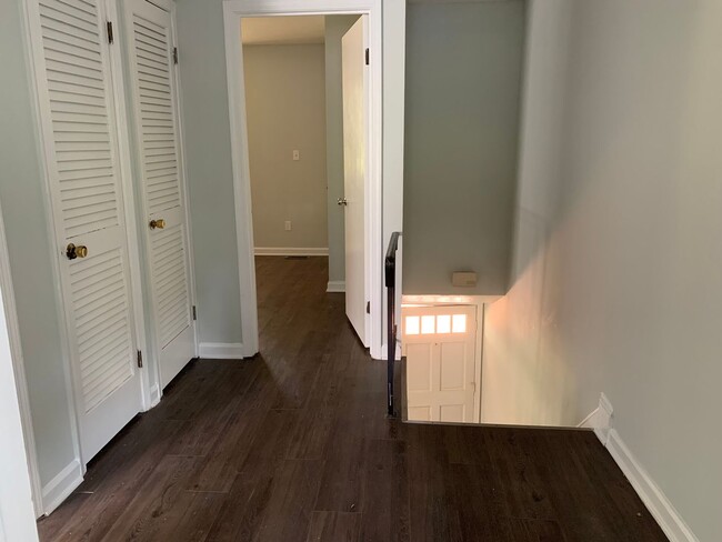 Building Photo - Brentwood North Raleigh~2 bedroom 1.5 bath...