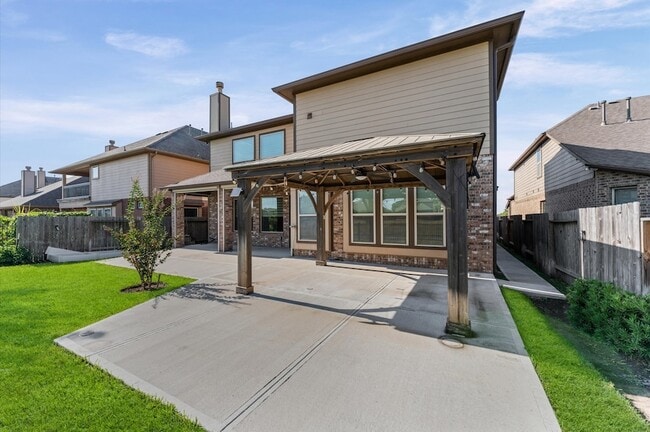 Building Photo - 4315 Laburnam Rd