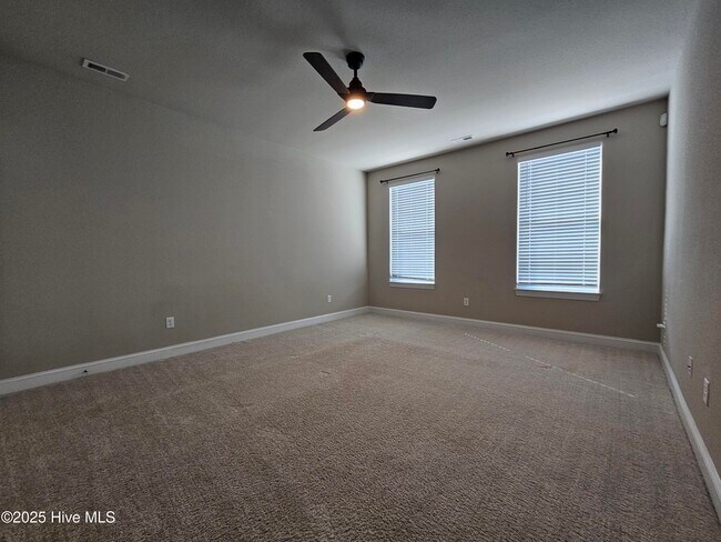 Building Photo - 204 Waterleigh Wy